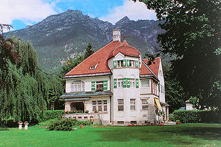 Strauss-Villa