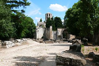 Nécropole des Alyscamps