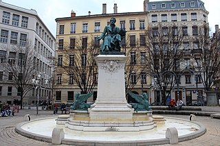Statue de Monsieur Ampère