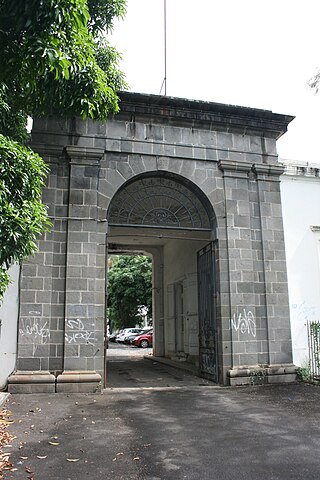 Ancien hôpital colonial Félix-Guyon