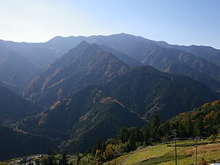 野鹿池山