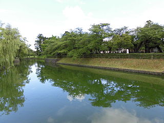 鶴岡公園