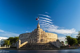 Monumento a la Patria