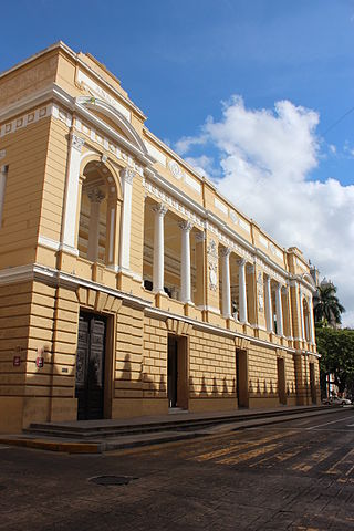 Teatro Peón Contreras