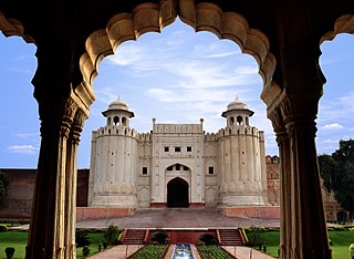 شاہی قلعہ