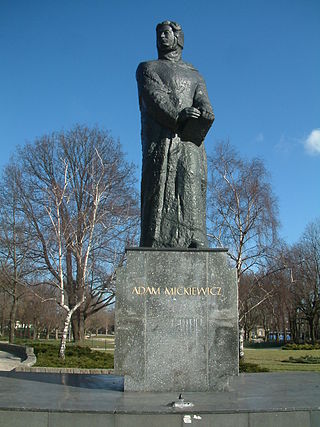 Cokół po pomniku Adama Mickiewicza