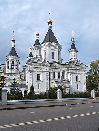 Храм Михаила Архангела при клиниках на Девичьем поле