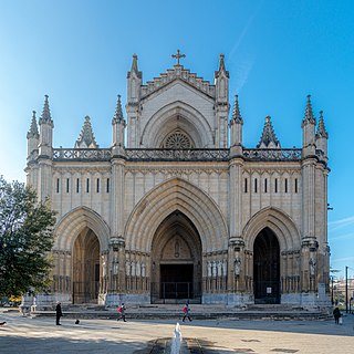 Catedral de María Inmaculada / Maria Sortzez Garbiaren katedrala