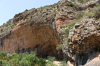 Cova Gran de Santa Linya