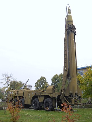 9K72 (R-300) hadműveleti-harcászati rakéta komplexum