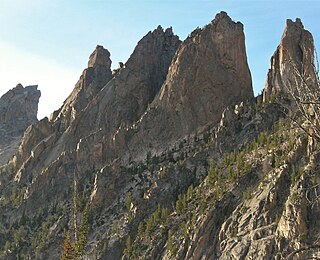 Cirque Lake Peak