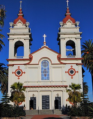 Igreja Nacional Portuguesa das Cinco Chagas;Five Wounds Portuguese National Church